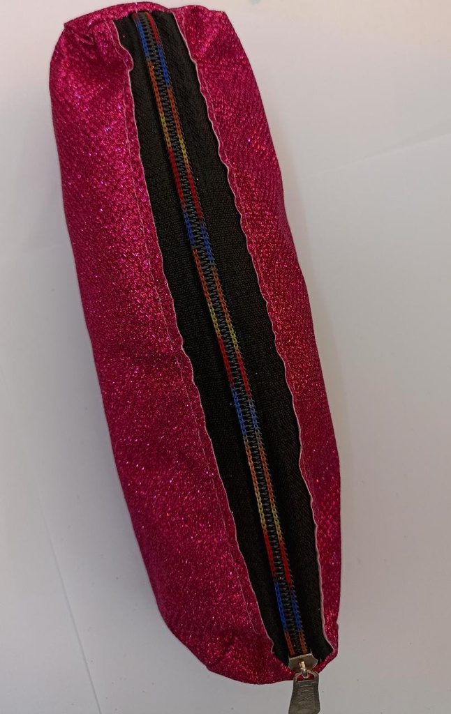 GLITTERING POUCH
